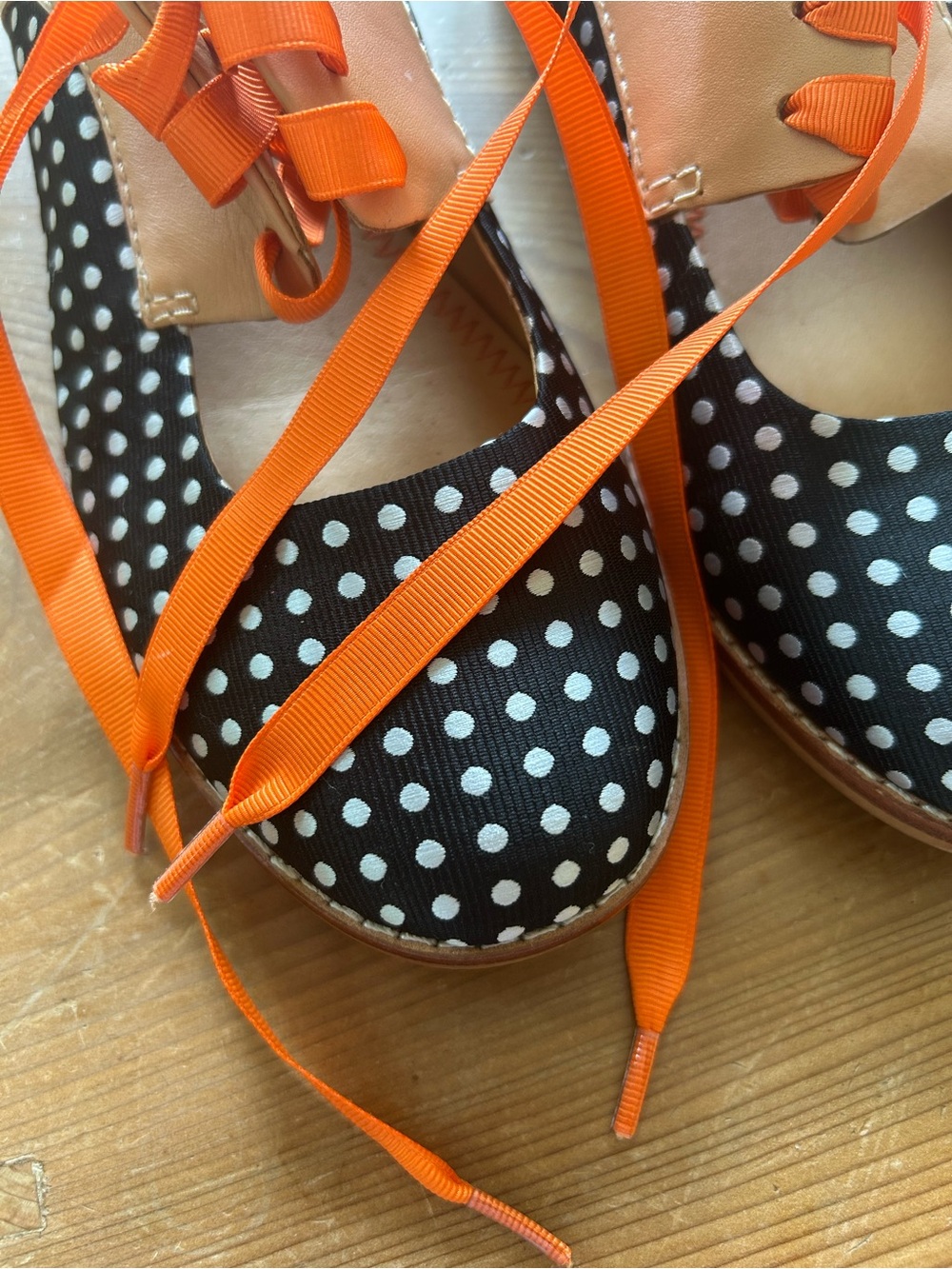 Pilcro and Letterpress by Anthropologie: Olivia Cutout Oxford - Picture 7 of 9